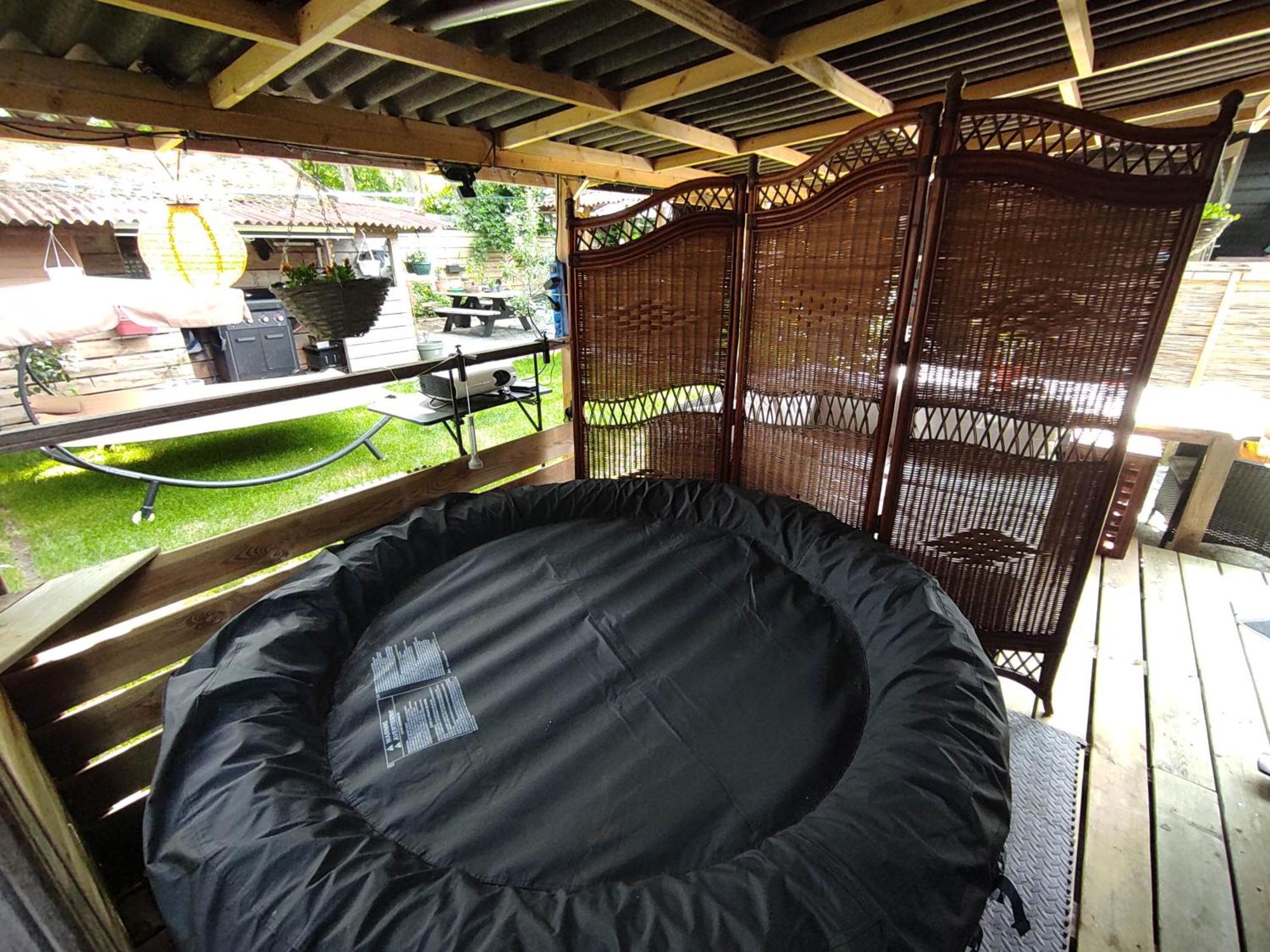 פוטן "Tempat Senang" Chalet On The Beautiful Veluwe With Airco Sauna Bbq Jacuzzi Beamer And Dog מראה חיצוני תמונה