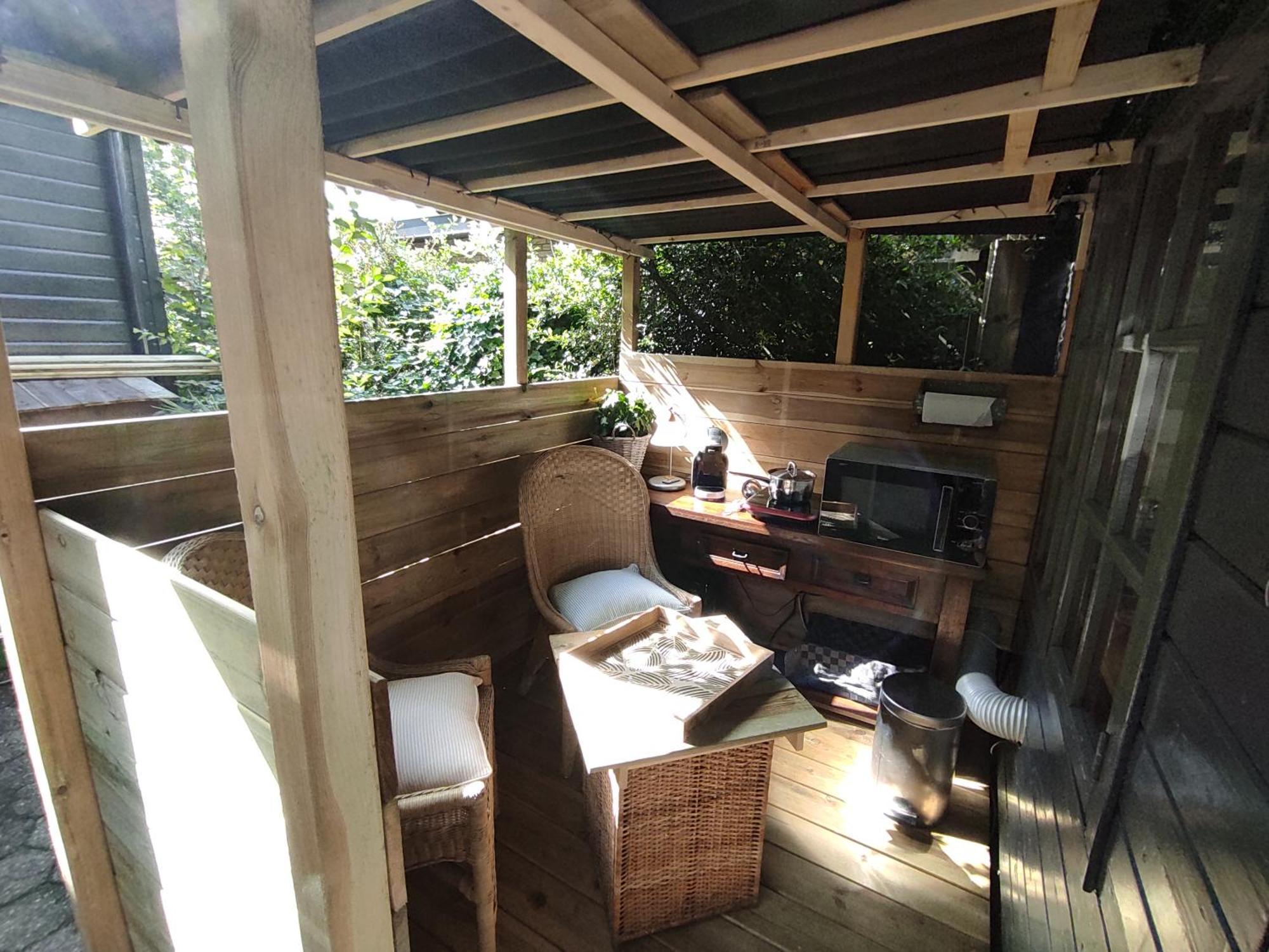 פוטן "Tempat Senang" Chalet On The Beautiful Veluwe With Airco Sauna Bbq Jacuzzi Beamer And Dog מראה חיצוני תמונה